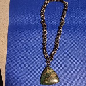 Elegant Green Pendant Necklace And Matching Earrings